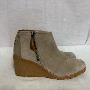 TOMS Avery Taupe Suede Wedge Booties Size 11